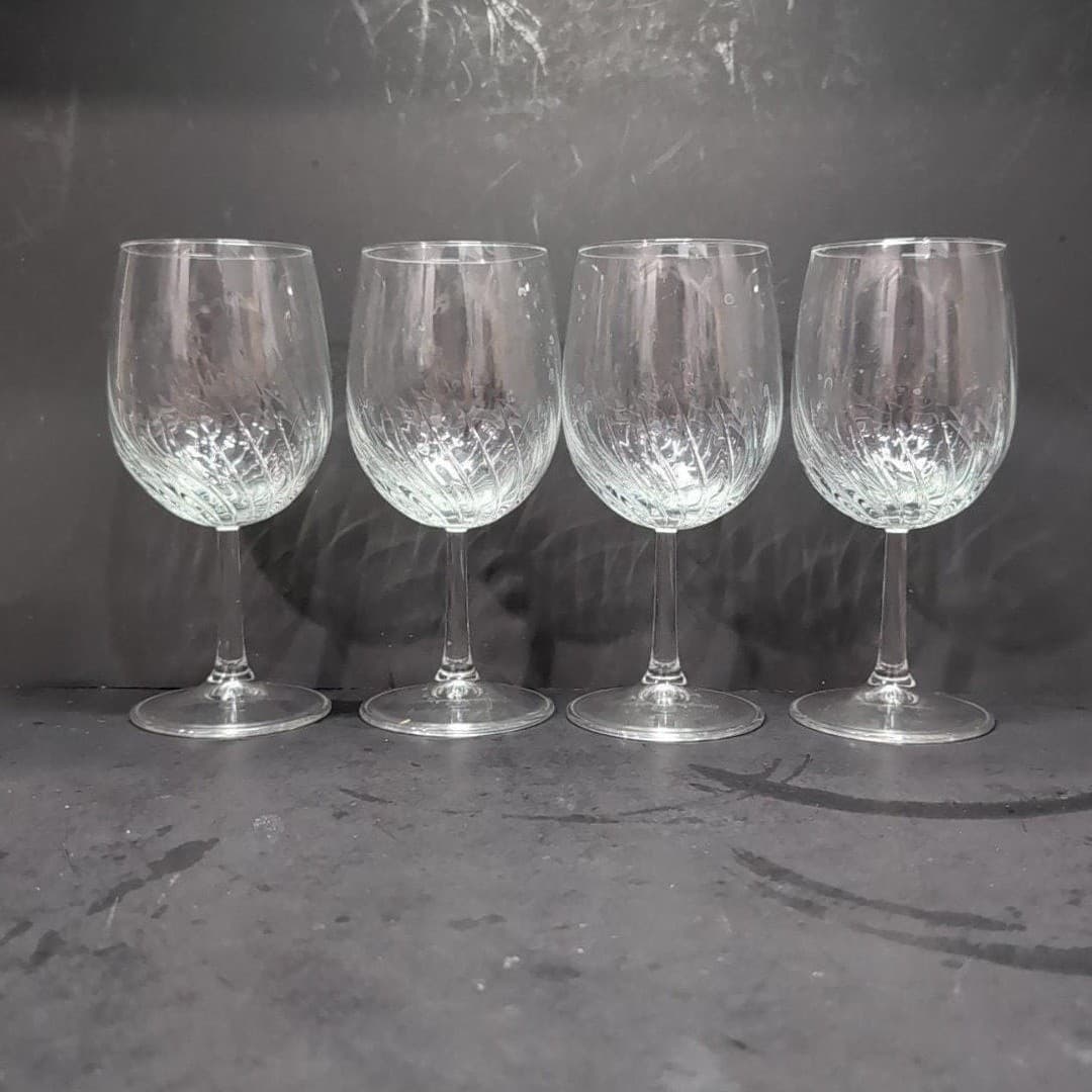 Royal Leerdam Radiance Pattern Wine Glasses, Set of 4, Replacement Stemware - Thumbnail 2