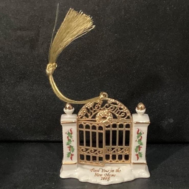 Vintage Lenox Porcelain First Year in our new Home 2008 Christmas Ornament 3" - Thumbnail 4