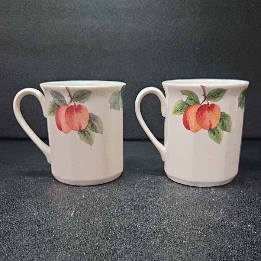 Royal Doulton Grape Coffee Cups, Set of 2, Vintage Fruit-Themed Mugs, Drinkware - Thumbnail 4