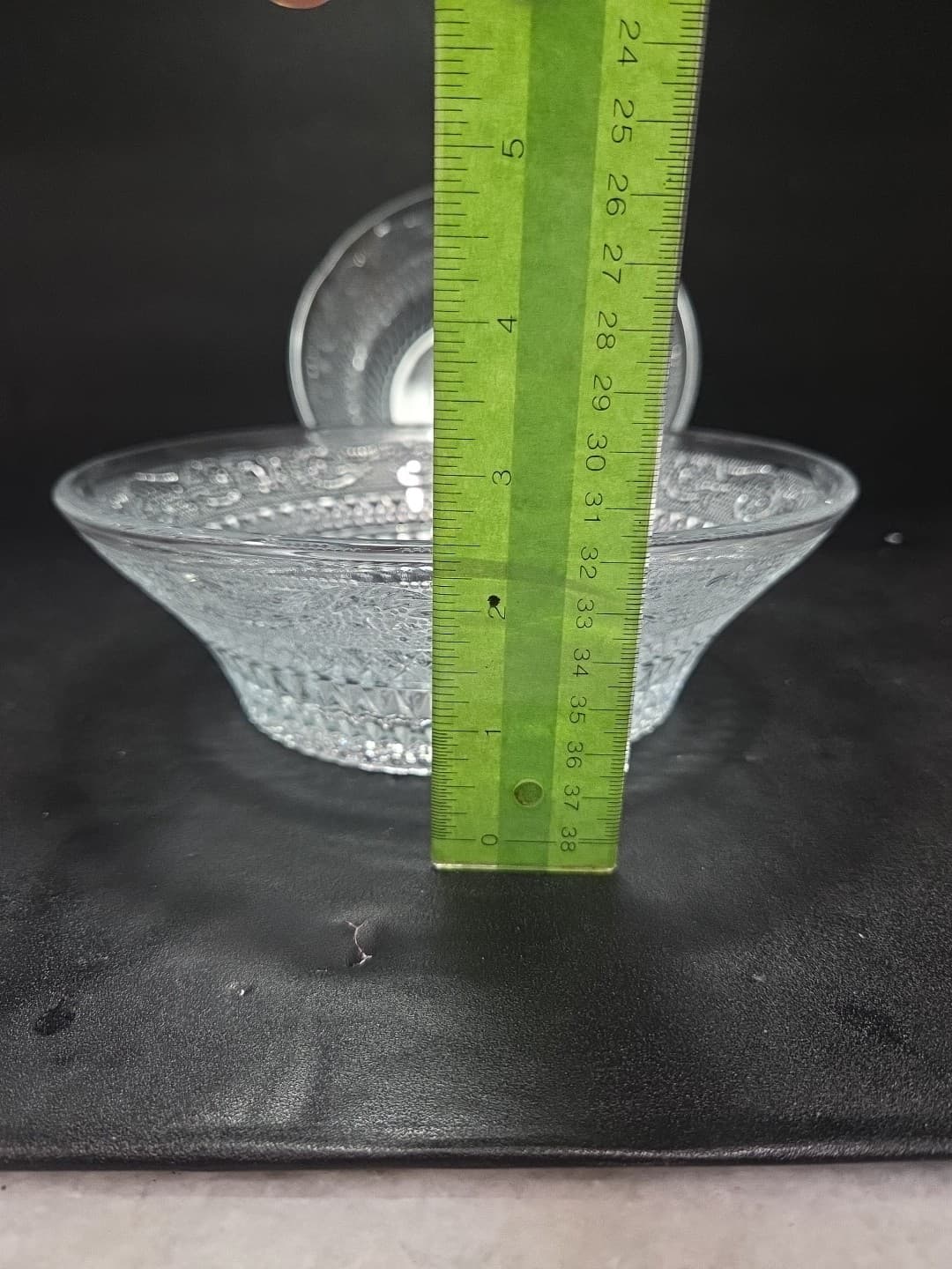 Trellis Collection Glass Serving Bowls, Fleur de Lis Design, Set of 2 Bowls 8.5" - Thumbnail 4