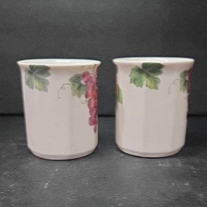 Royal Doulton Grape Coffee Cups, Set of 2, Vintage Fruit-Themed Mugs, Drinkware - Thumbnail 5