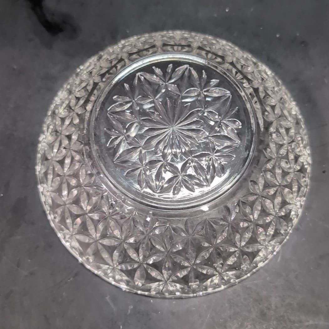 Pressed Glass Petal Design Clear Serving Bowl, Replacement Vintage Glassware - Thumbnail 5