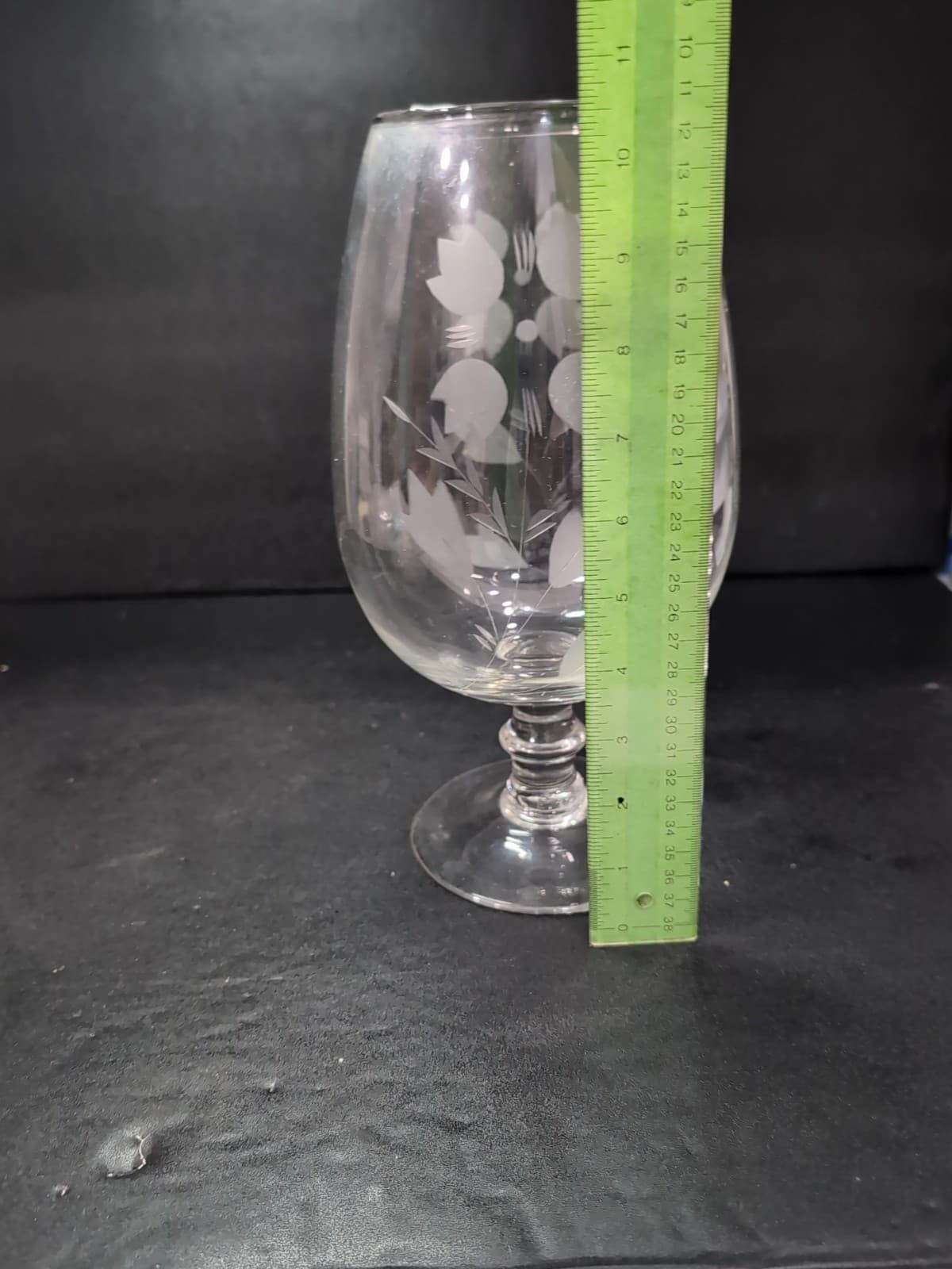 Chintz Flower Etched Clear Glass Vase, 11" Footed Vase, Vintage Decor, Glassware - Thumbnail 9