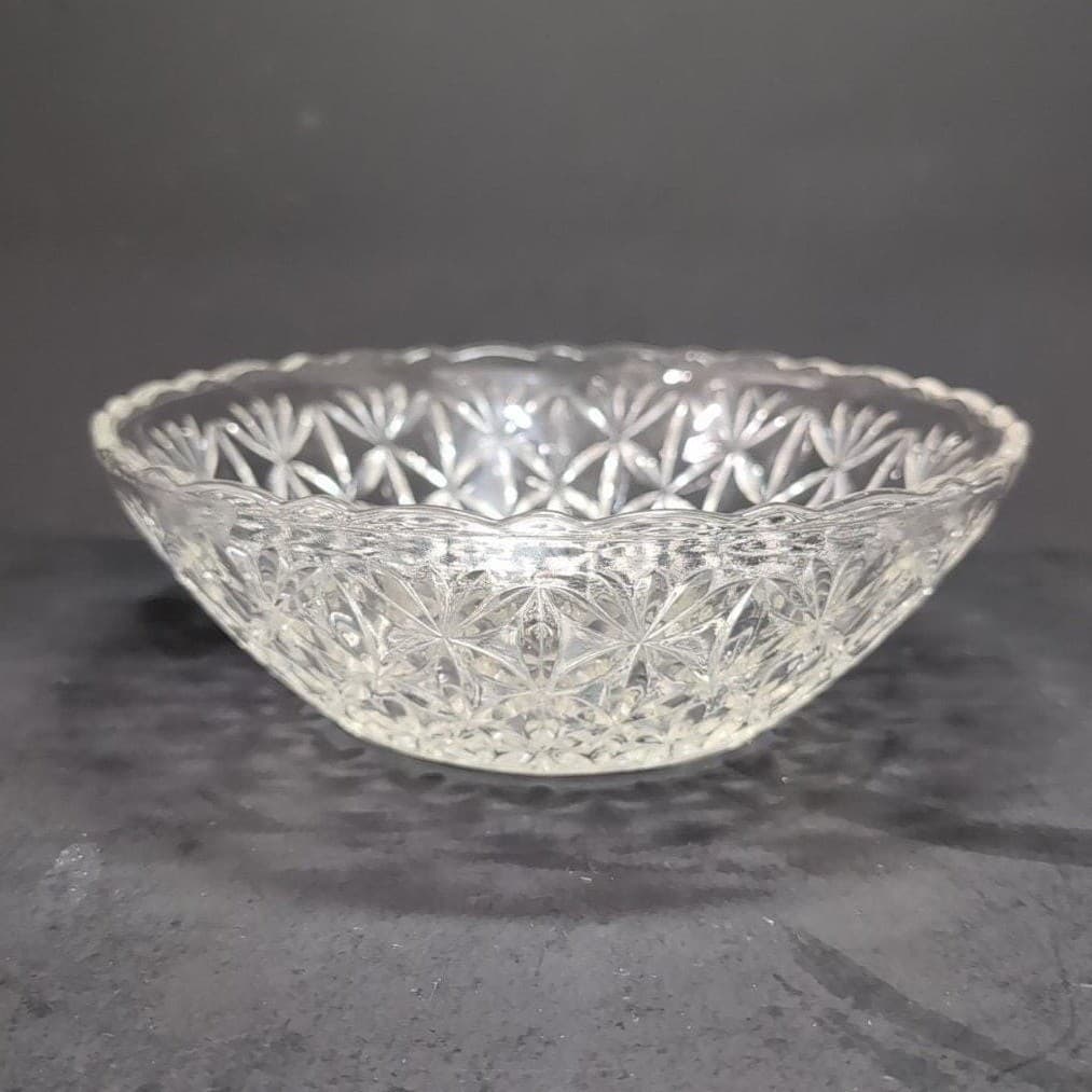 Pressed Glass Petal Design Clear Serving Bowl, Replacement Vintage Glassware - Thumbnail 3
