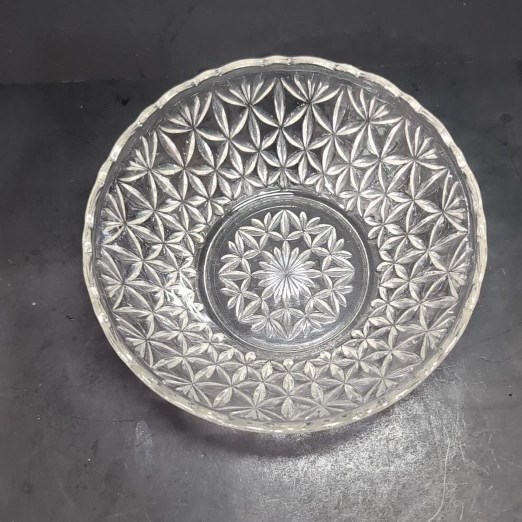 Pressed Glass Petal Design Clear Serving Bowl, Replacement Vintage Glassware - Thumbnail 4