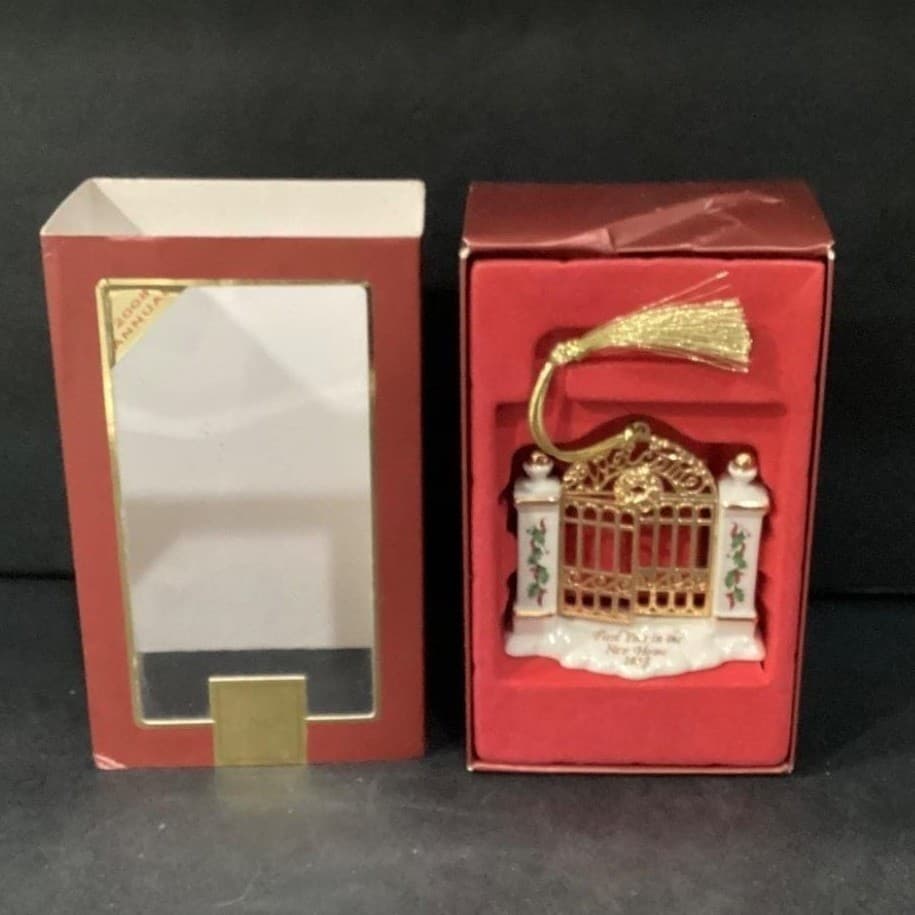 Vintage Lenox Porcelain First Year in our new Home 2008 Christmas Ornament 3" - Thumbnail 3