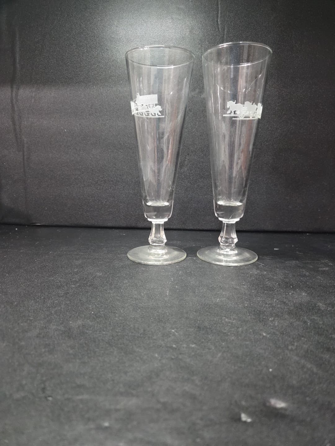 Anheuser Busch Glass Pilsners, Set of 2, Clydesdales Wagon Etched, Beer Glasses - Thumbnail 3