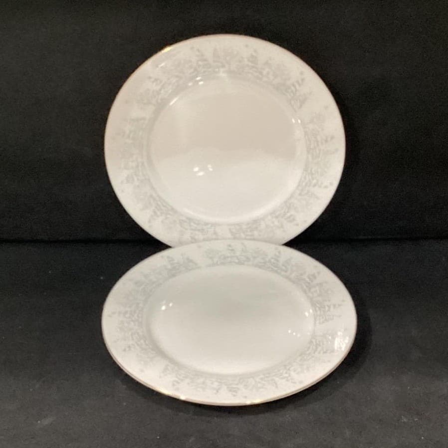 Lynn China "Christmas Pines" Bread Plates, Set of 2, Vintage Holiday Tableware - Thumbnail 2