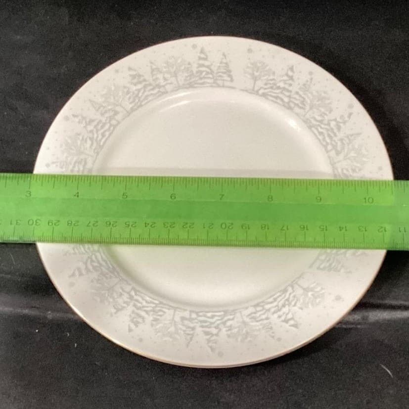 Lynn China "Christmas Pines" Bread Plates, Set of 2, Vintage Holiday Tableware - Thumbnail 6