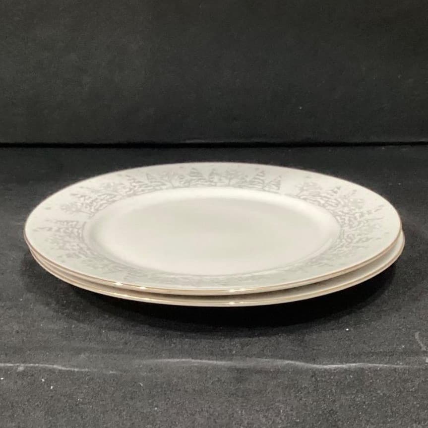 Lynn China "Christmas Pines" Bread Plates, Set of 2, Vintage Holiday Tableware - Thumbnail 8