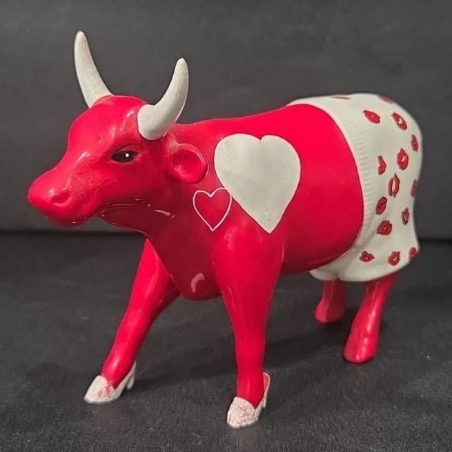 Cow Parade Moocho Amor Figurine, Westland Giftware, Collectible #9177, No Box