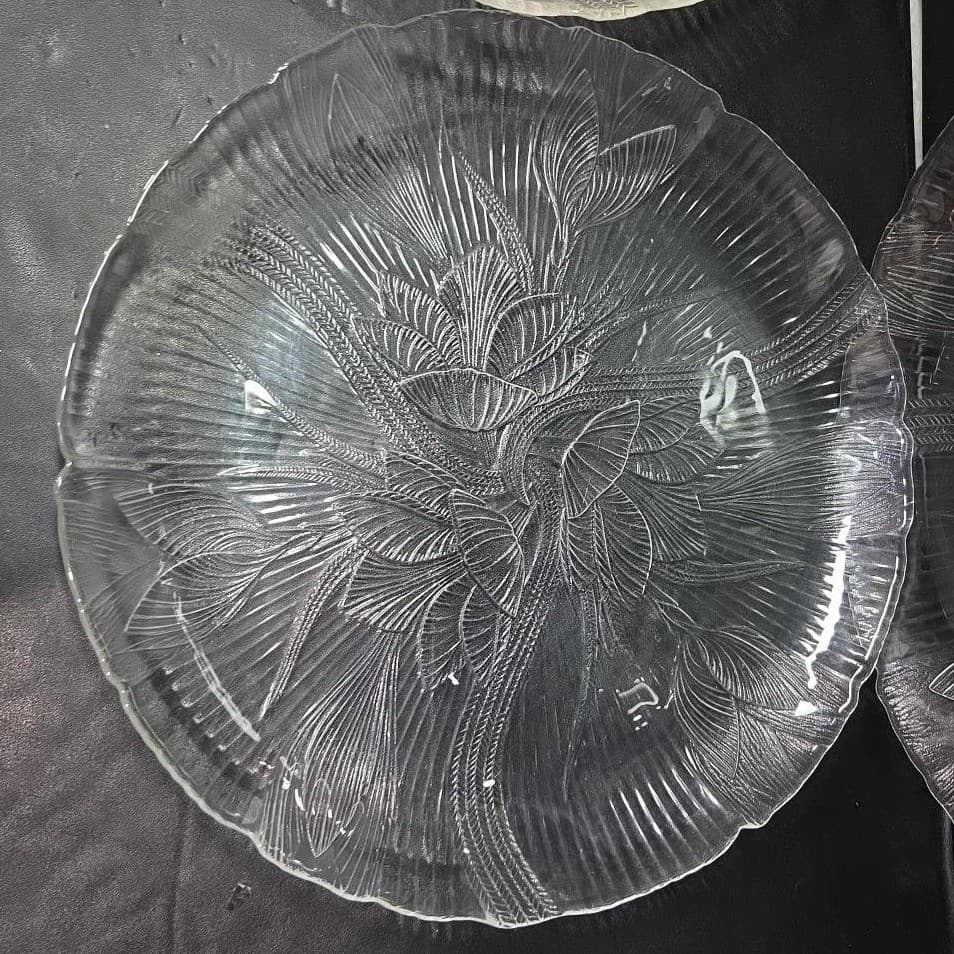 Arcoroc Canterbury Crocus Dinner Plates, Set of 4, Vintage Floral Glass Dishware - Thumbnail 3