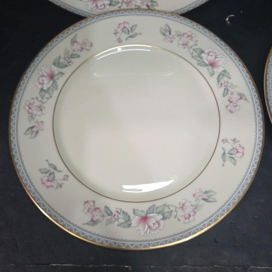 Lenox Serenade Dinner Plates, Set of 4, Vintage Floral Replacement Dinnerware - Thumbnail 3