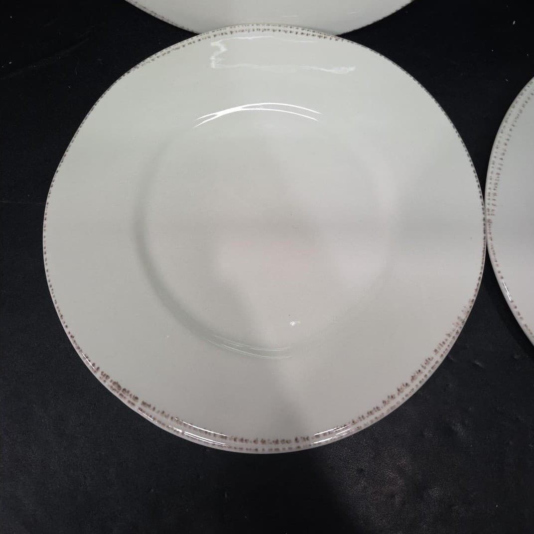 Libbey Farmhouse Cream Dinner Plates, Set of 4, Rustic Tableware, FH-503 242 - Thumbnail 3