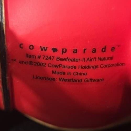 Cow Parade Beefeater It Ain't Natural Figurine, Westland Giftware #7247, No Box - Thumbnail 9