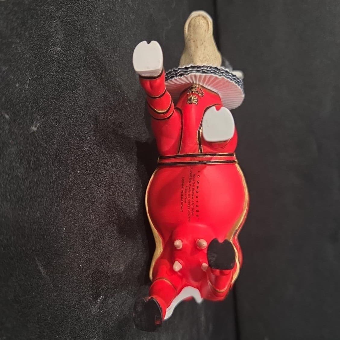 Cow Parade Beefeater It Ain't Natural Figurine, Westland Giftware #7247, No Box - Thumbnail 8