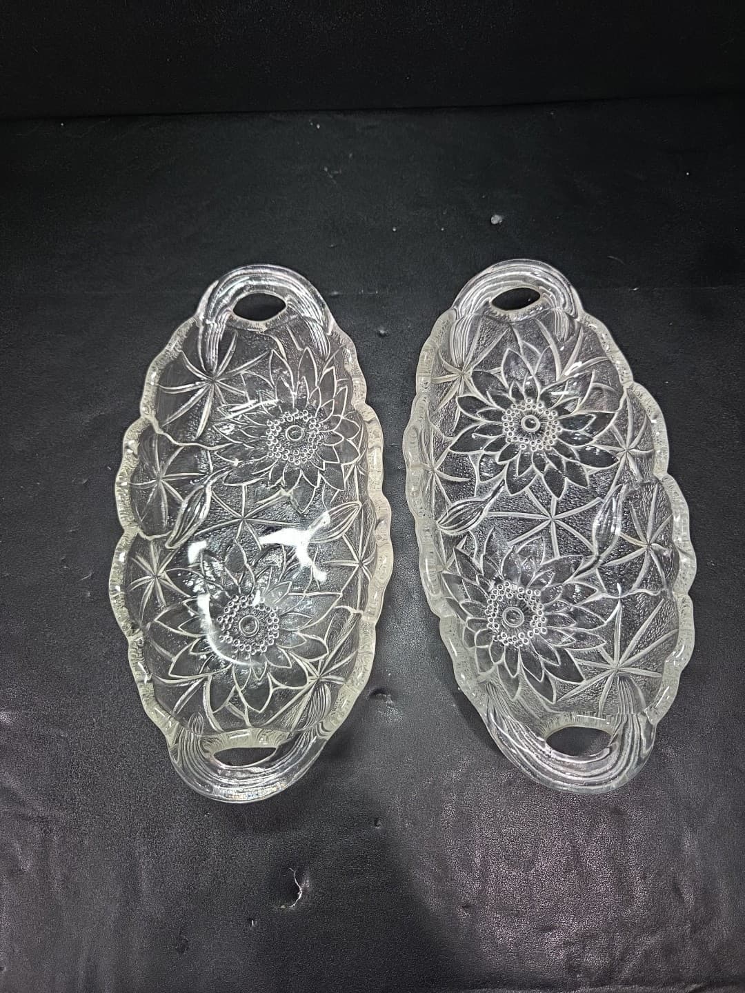 Indiana Glass Sunflower Tray, Pons Butter Dish, Serving Candy Dish, Set of 2 - Thumbnail 2