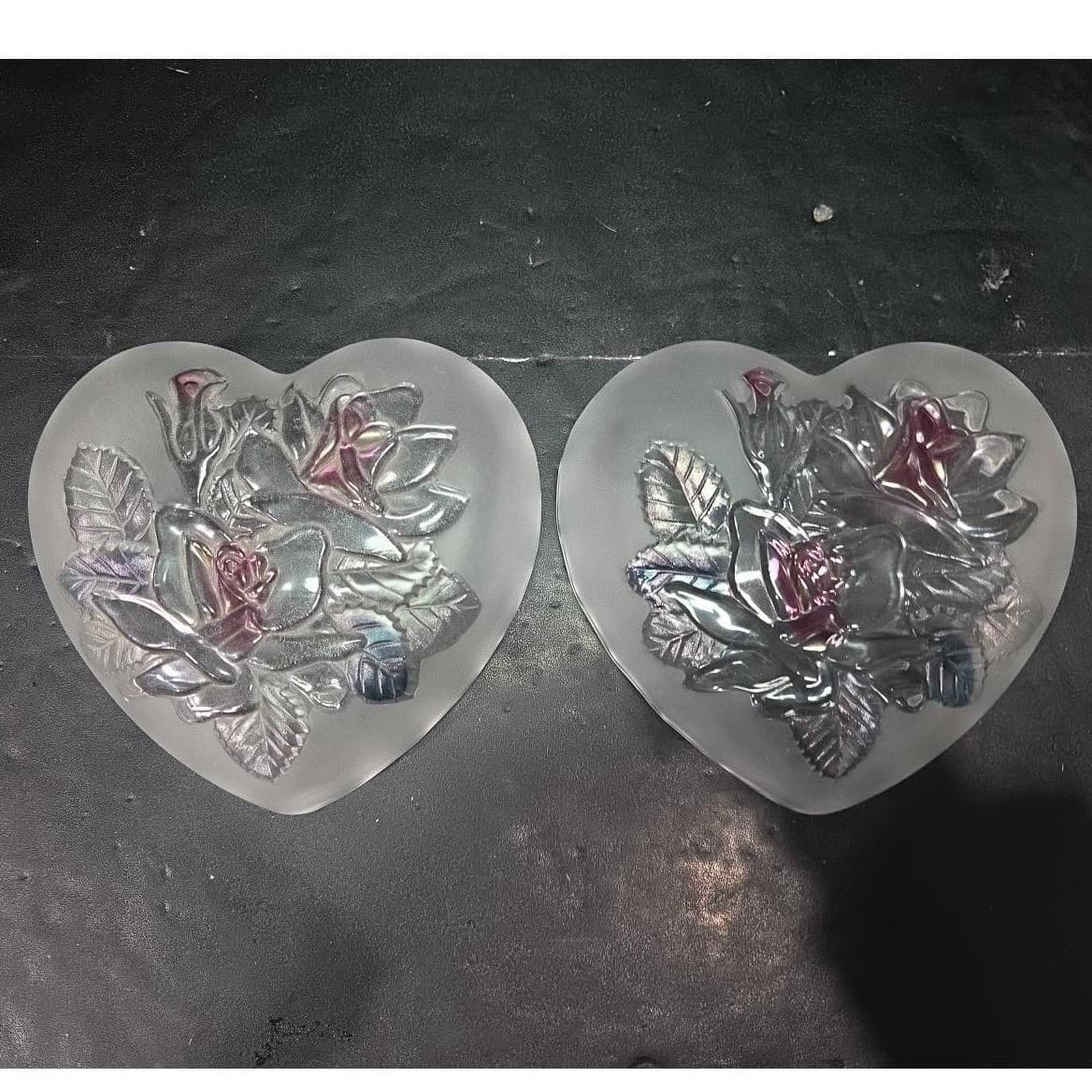 Studio Nova Heart Shaped Trinket Box, Frosted Glass Dish, Embossed Pink Roses - Thumbnail 4