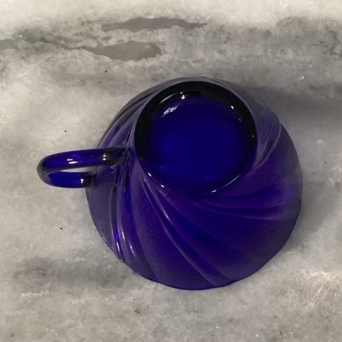 Duralex Vereco Cobalt Blue Teacups, Set of 4, Vintage Swirl Design Punch Cups - Thumbnail 4