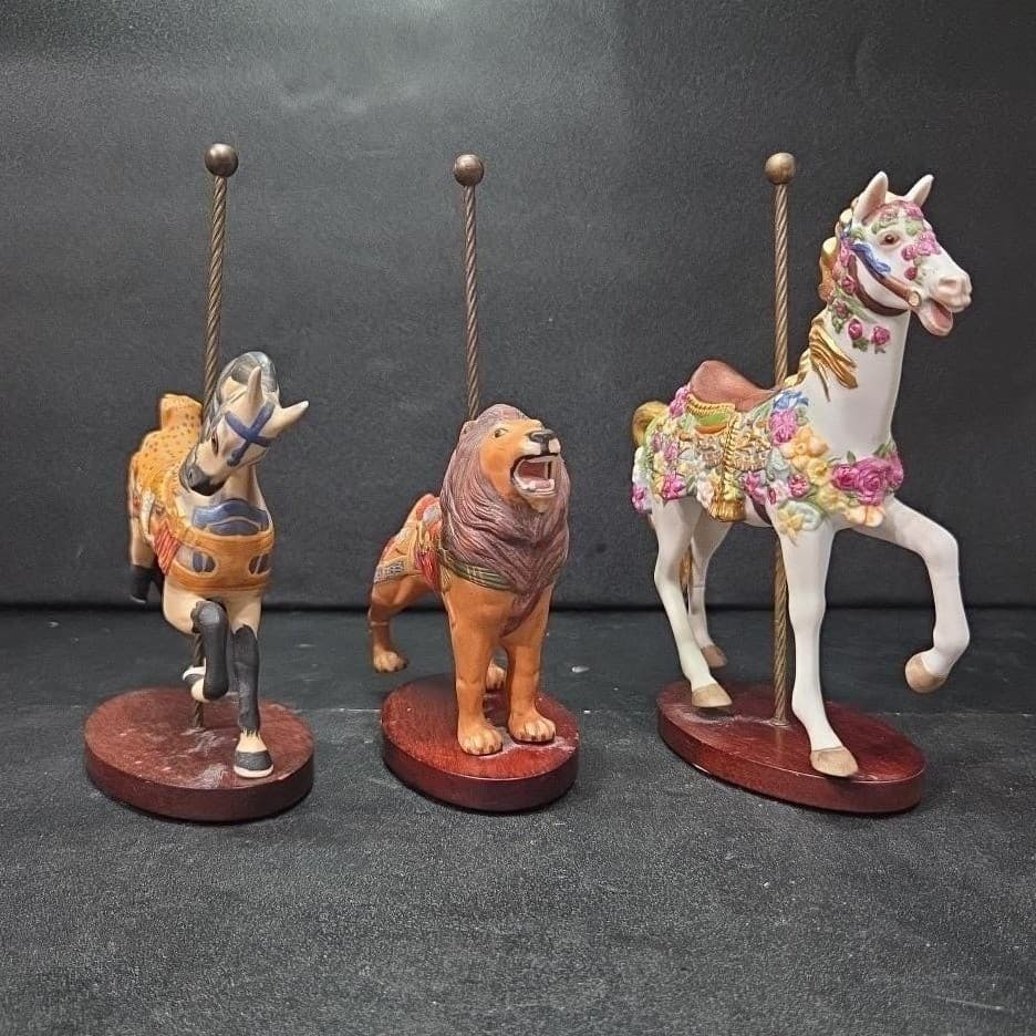 Franklin Mint Carousel Art Figurines, Set of 3 Repaired Pieces, Horse & Lions - Thumbnail 4