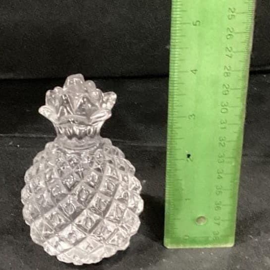 Vintage Clear Glass Pineapple Paperweight - Thumbnail 2