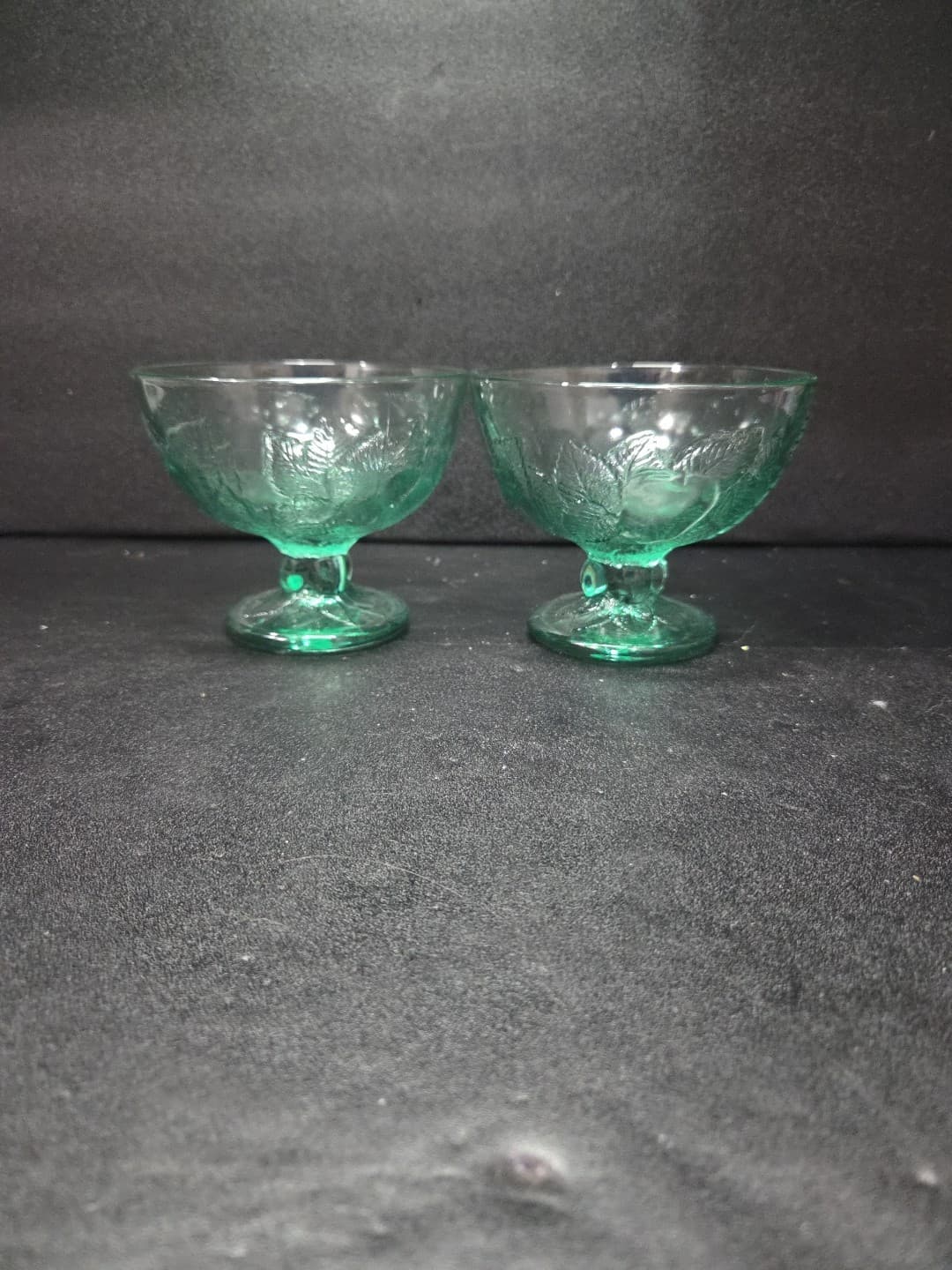 Pasabahce Green Dessert Bowls, Turkish Glassware, Fruit Design, Set of 2, 3.5" H - Thumbnail 3