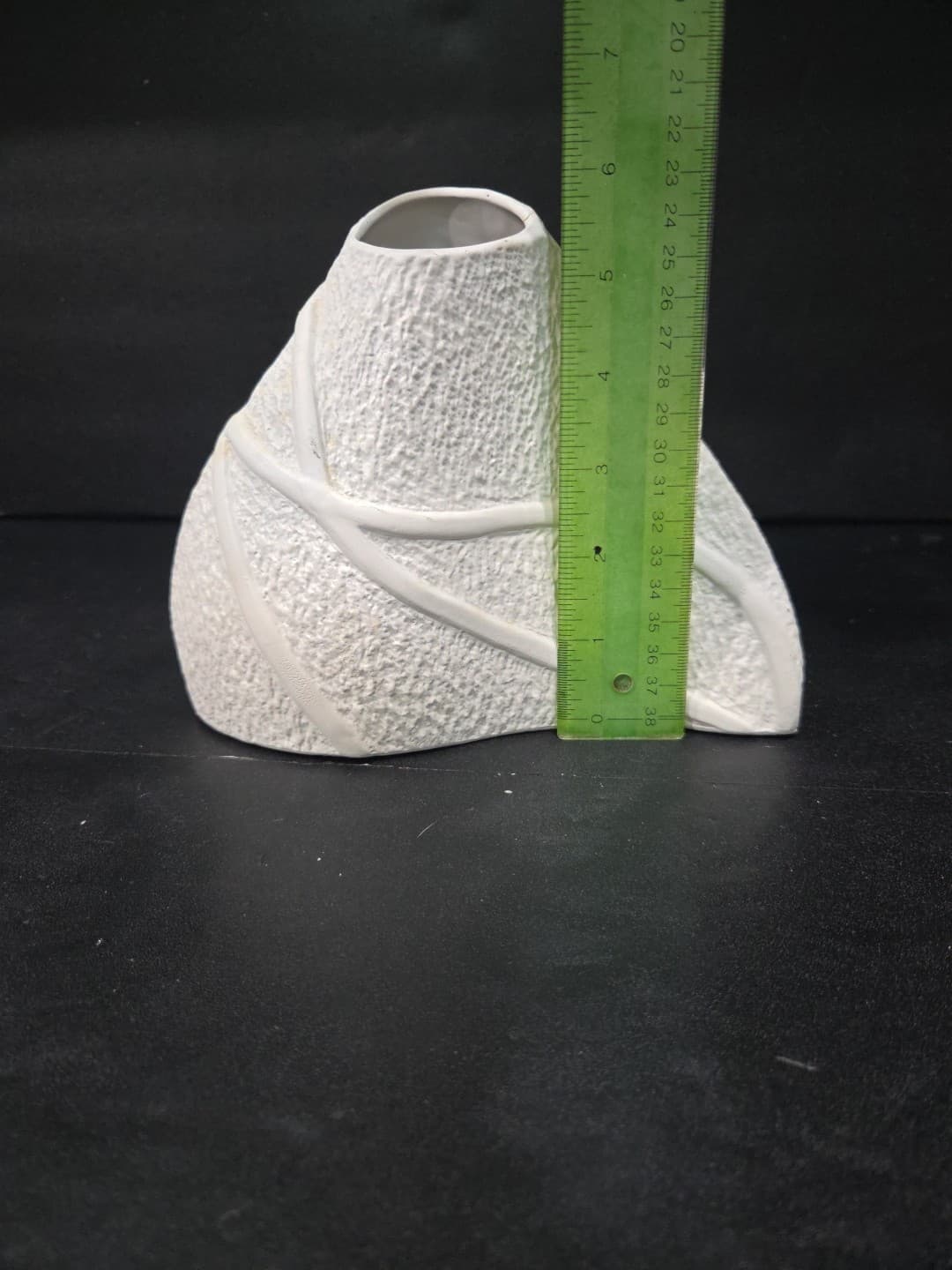 Organic White Vase Textured Wavy Triangle Unique Minimalism MCM - Thumbnail 7