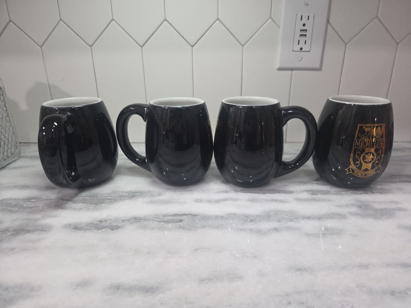 Michelob Black Beer Steins, Set of 4, Gold Crest Logo, Vtg Barware, Collectible - Thumbnail 3