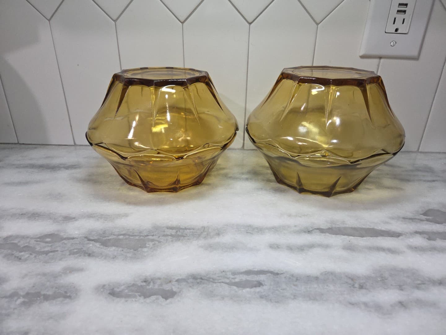 Anchor Hocking Vintage 8" Amber Bowls, Swedish Modern Serving Bowls, Set of 4 - Thumbnail 7