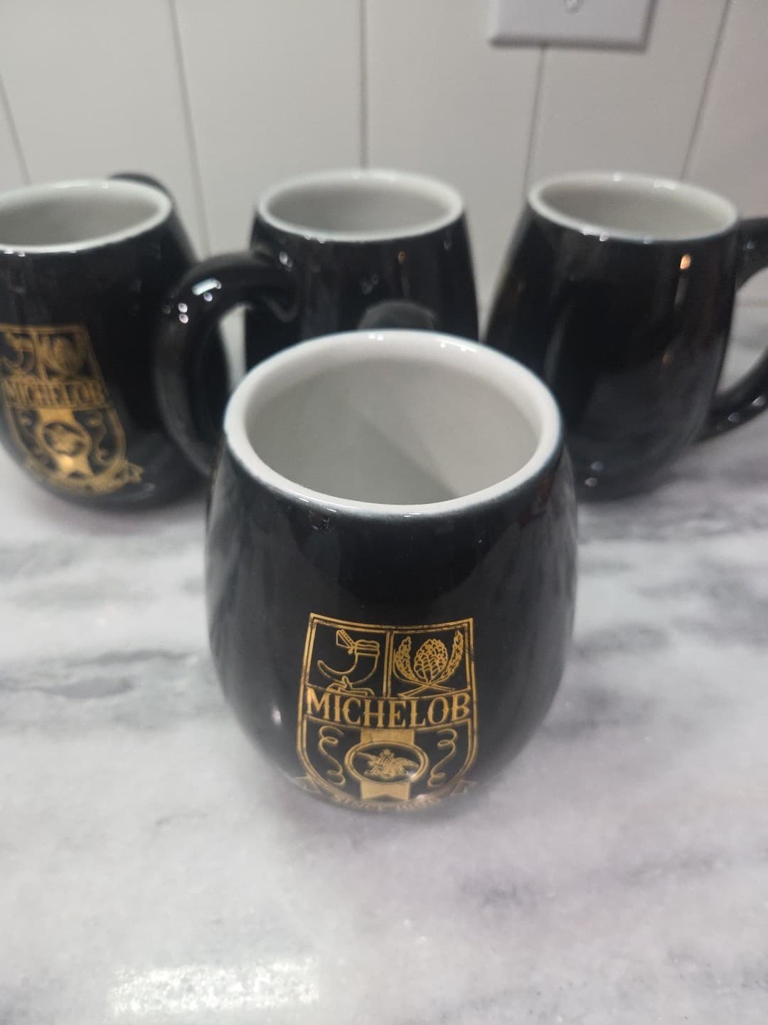 Michelob Black Beer Steins, Set of 4, Gold Crest Logo, Vtg Barware, Collectible - Thumbnail 5