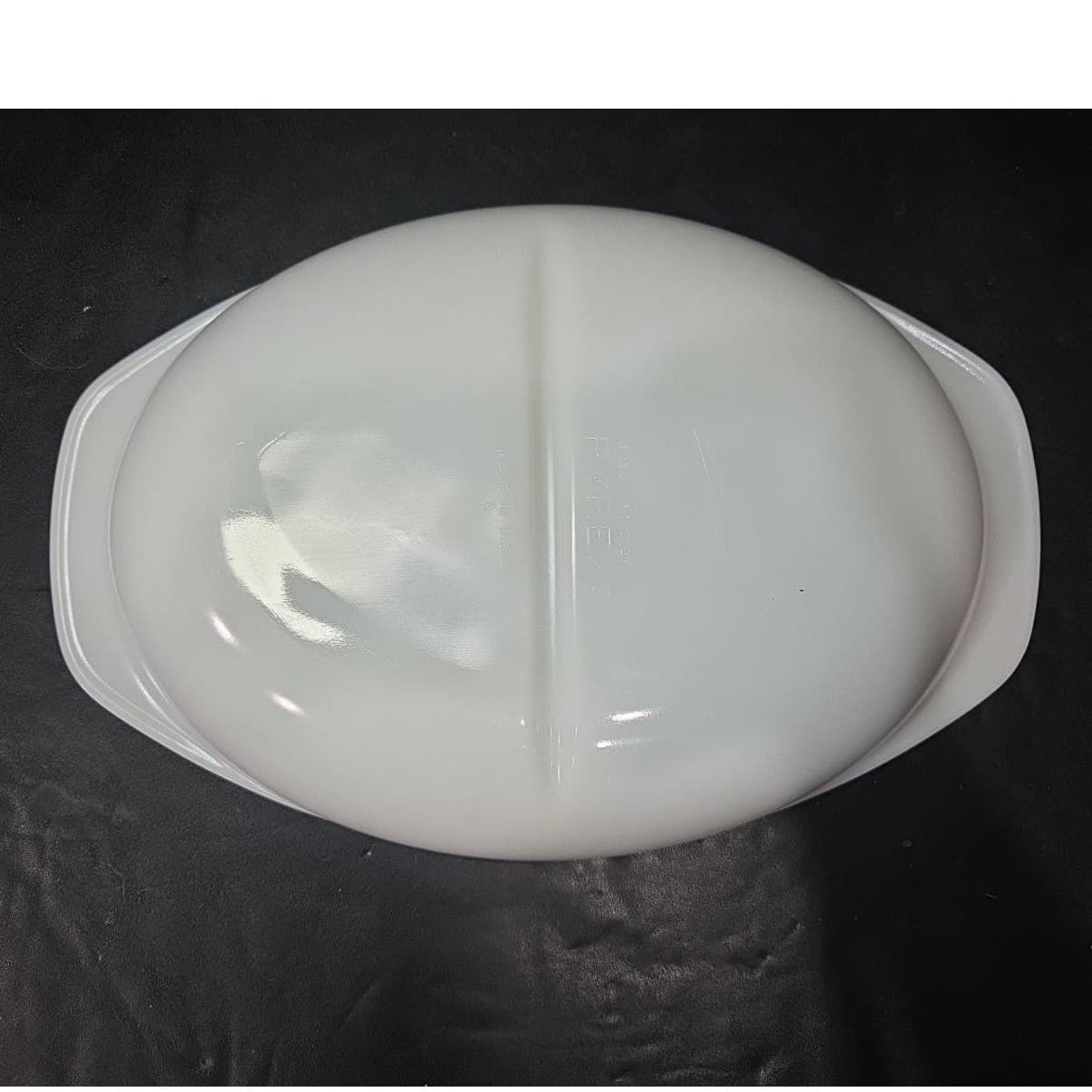 Pyrex Milk Glass Oval Divided 1.5 Quart Casserole Dish #1063 Vintage Replacement - Thumbnail 7