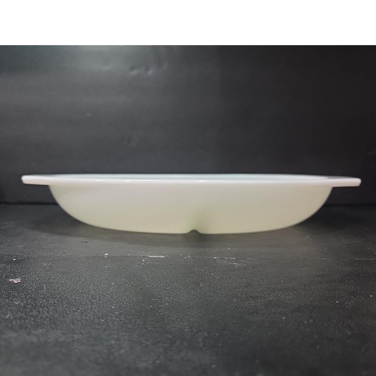 Pyrex Milk Glass Oval Divided 1.5 Quart Casserole Dish #1063 Vintage Replacement - Thumbnail 4
