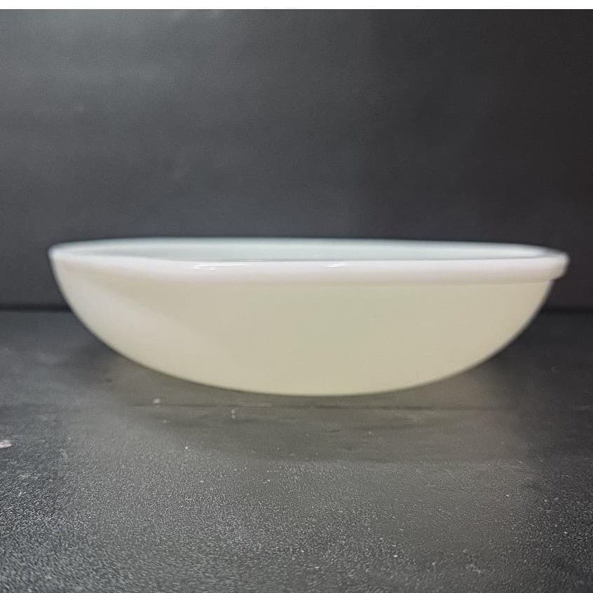 Pyrex Milk Glass Oval Divided 1.5 Quart Casserole Dish #1063 Vintage Replacement - Thumbnail 3