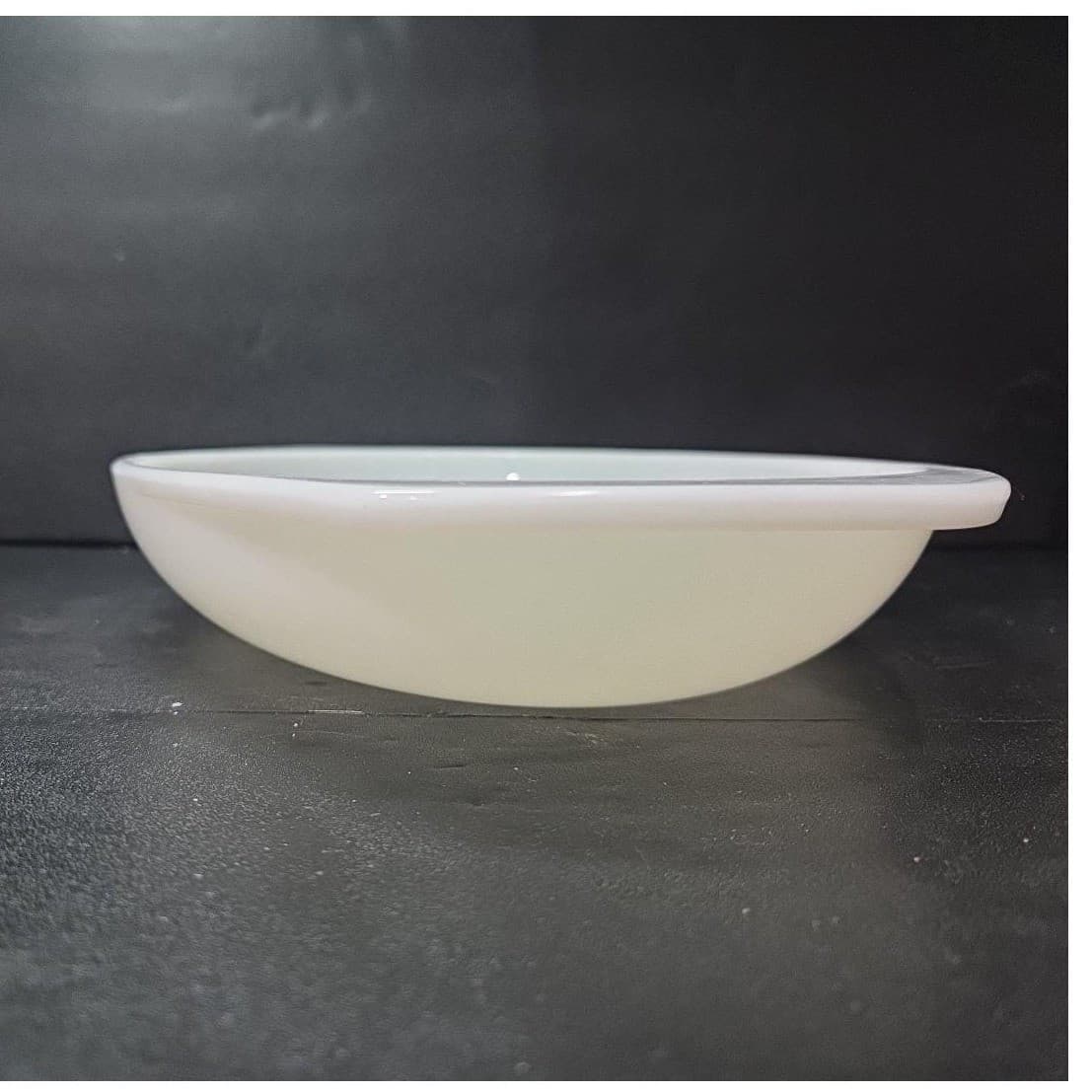 Pyrex Milk Glass Oval Divided 1.5 Quart Casserole Dish #1063 Vintage Replacement - Thumbnail 5