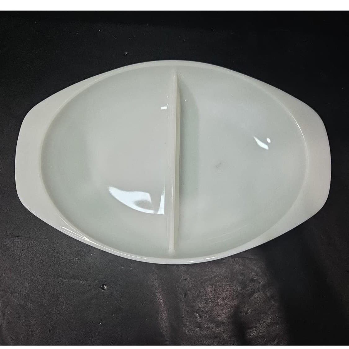 Pyrex Milk Glass Oval Divided 1.5 Quart Casserole Dish #1063 Vintage Replacement - Thumbnail 6