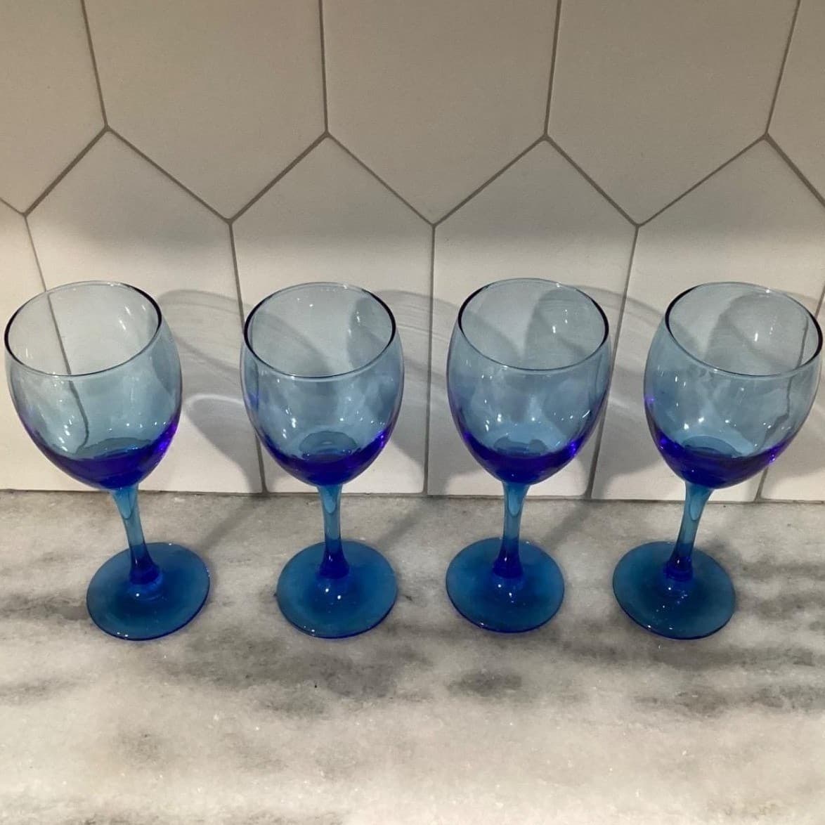 Cristar Cobalt Blue Wine Glasses, Set of 4, Vintage Copa Versalles Stemware - Thumbnail 3