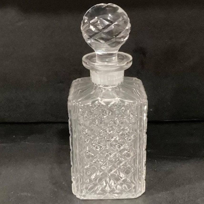 Heavy Crystal Square Decanter Diamond Faceted W/Stopper Vintage - Thumbnail 10