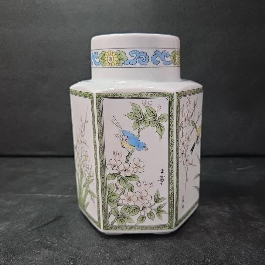 Porcelain Asian Inspired Candleholder, Vintage Floral & Bird Themed Design - Thumbnail 3