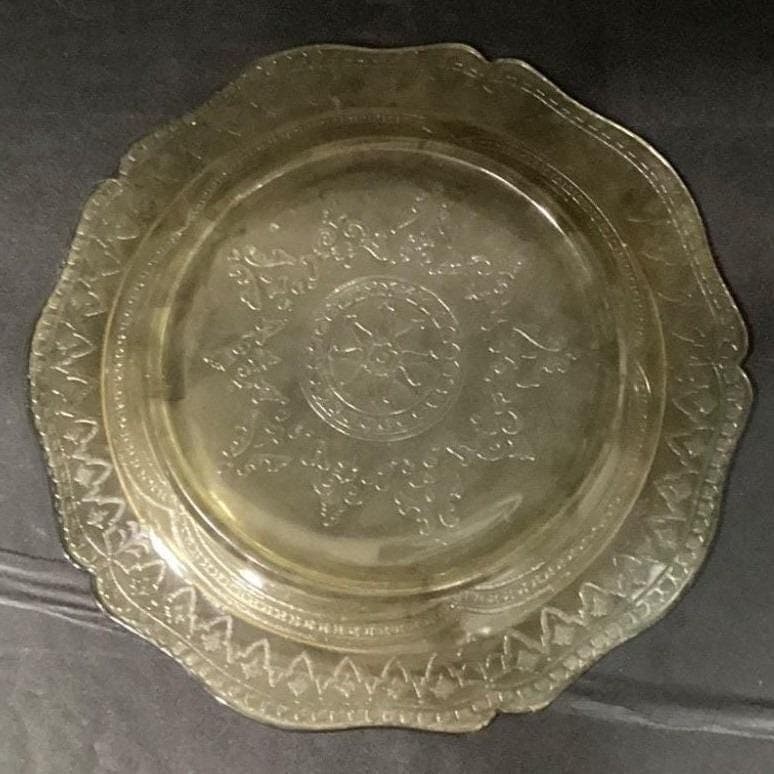 Vintage Yellow Clear Carnival Glass Plate 11" 1960's - Thumbnail 3