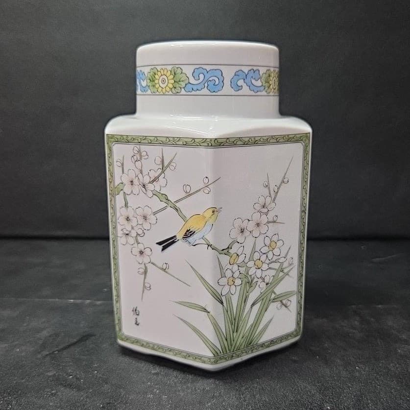Porcelain Asian Inspired Candleholder, Vintage Floral & Bird Themed Design - Thumbnail 2