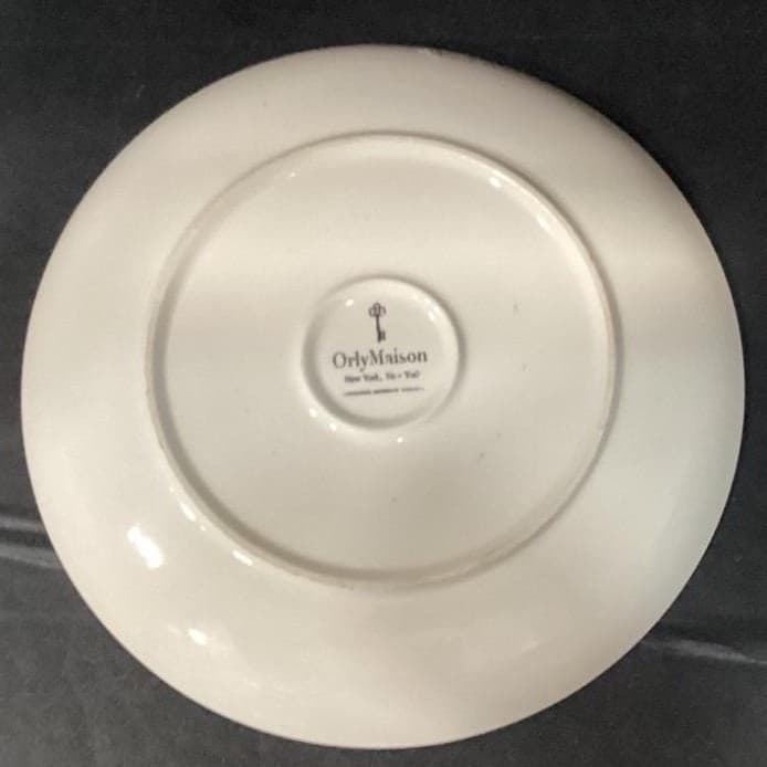 Orly Maison New York Dinner Plate, Blue & White Geometric Pattern Dinnerware - Thumbnail 4