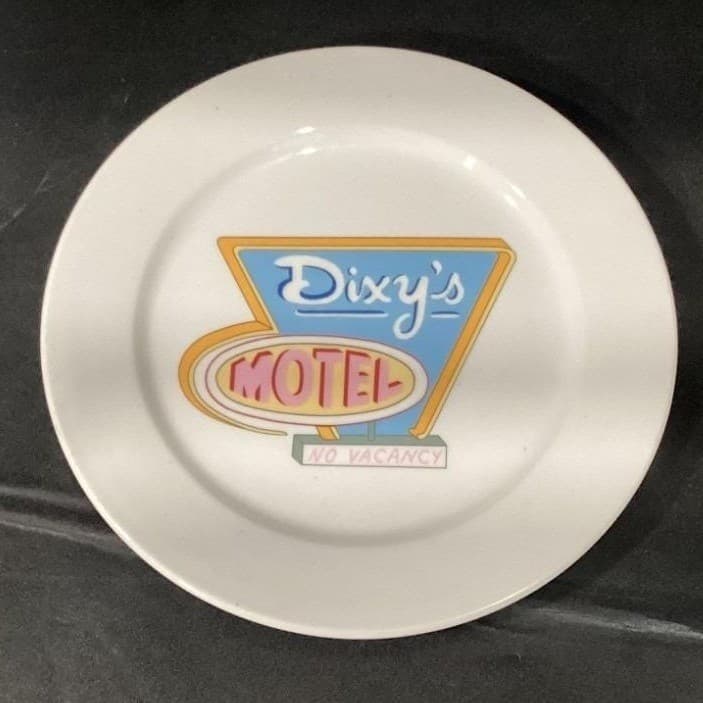 Cellar "Dixy's Motel No Vacancy" Salad Plates, Set of 4, Collectible Dinnerware - Thumbnail 3