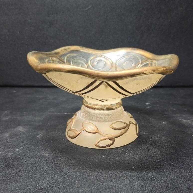 Wamsutta Resin Gold Accent Footed Bowl, Soap Or Trinket Dish, Replacement Decor - Thumbnail 4