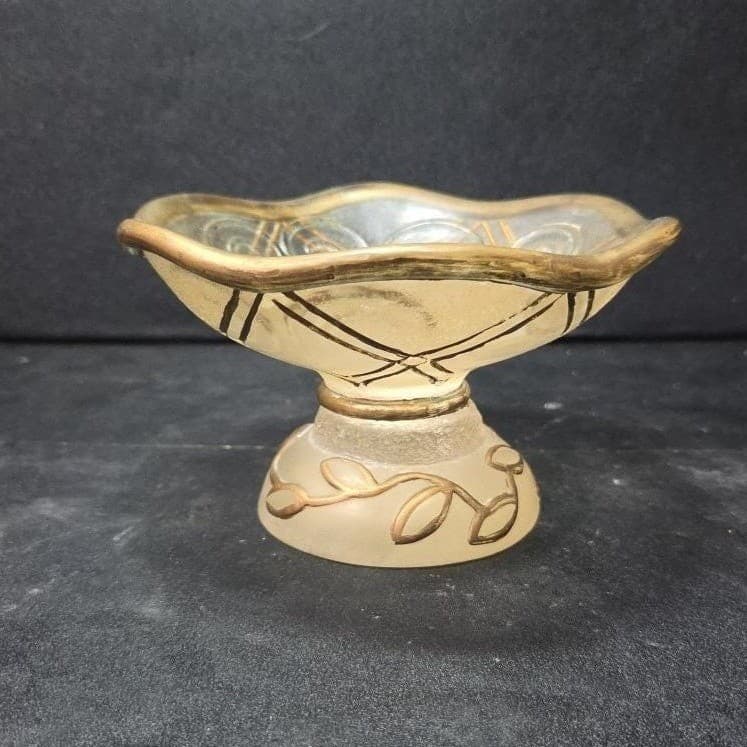 Wamsutta Resin Gold Accent Footed Bowl, Soap Or Trinket Dish, Replacement Decor - Thumbnail 3