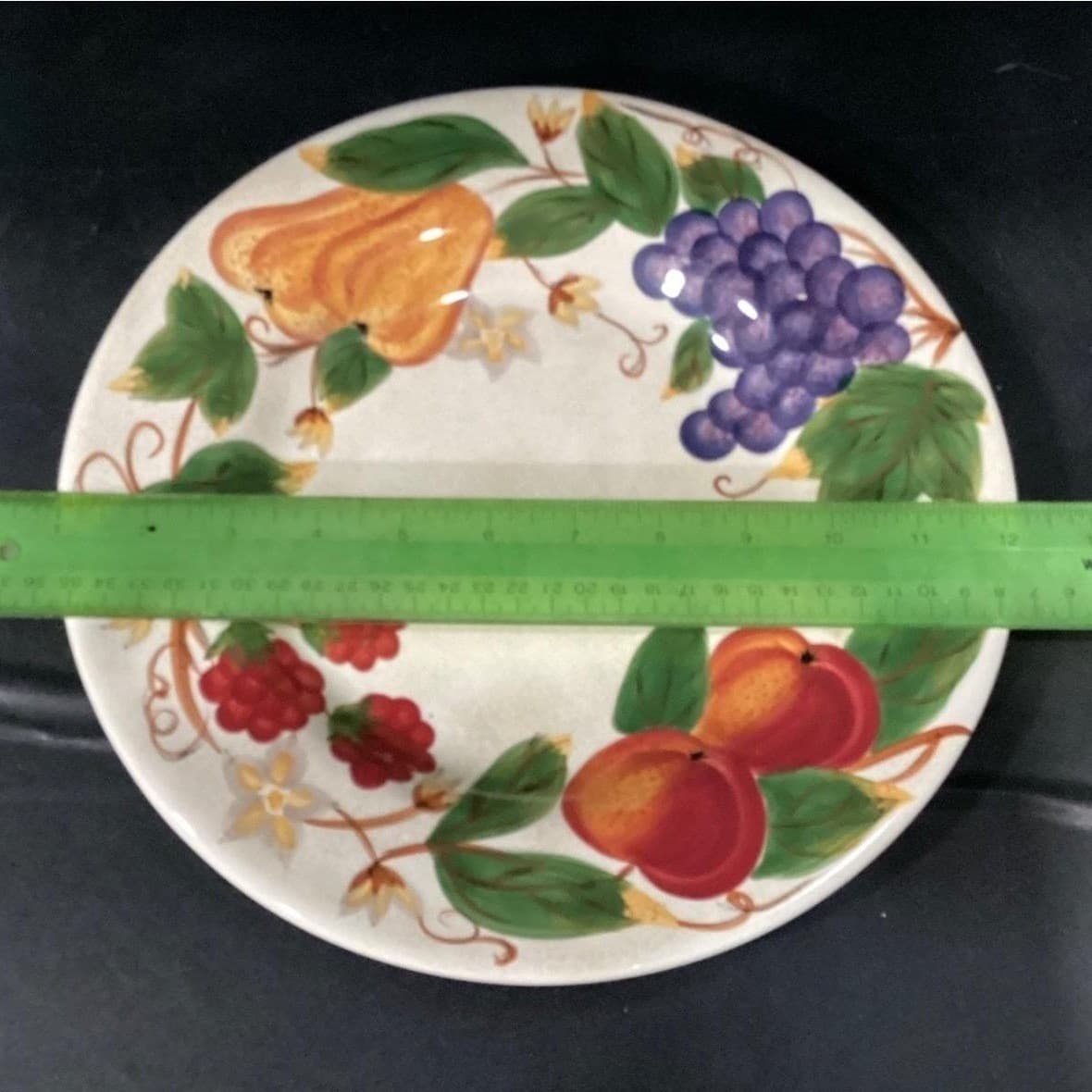 Hannah TableTops Unlimited Fruit Themed Dinner Plates, Set of 4, Hand Painted - Thumbnail 6