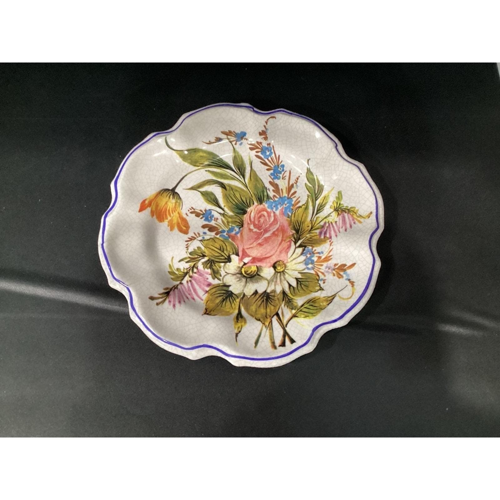 Lami Italy Floral Melamine Dinner Plates, Set of 4, Scalloped Edges Dinnerware - Thumbnail 3