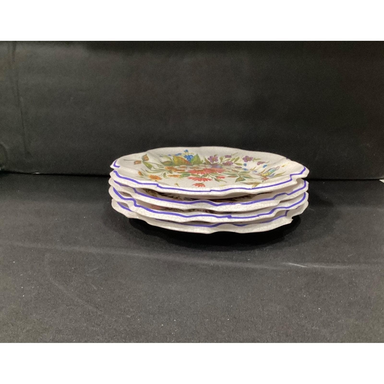 Lami Italy Floral Melamine Dinner Plates, Set of 4, Scalloped Edges Dinnerware - Thumbnail 11