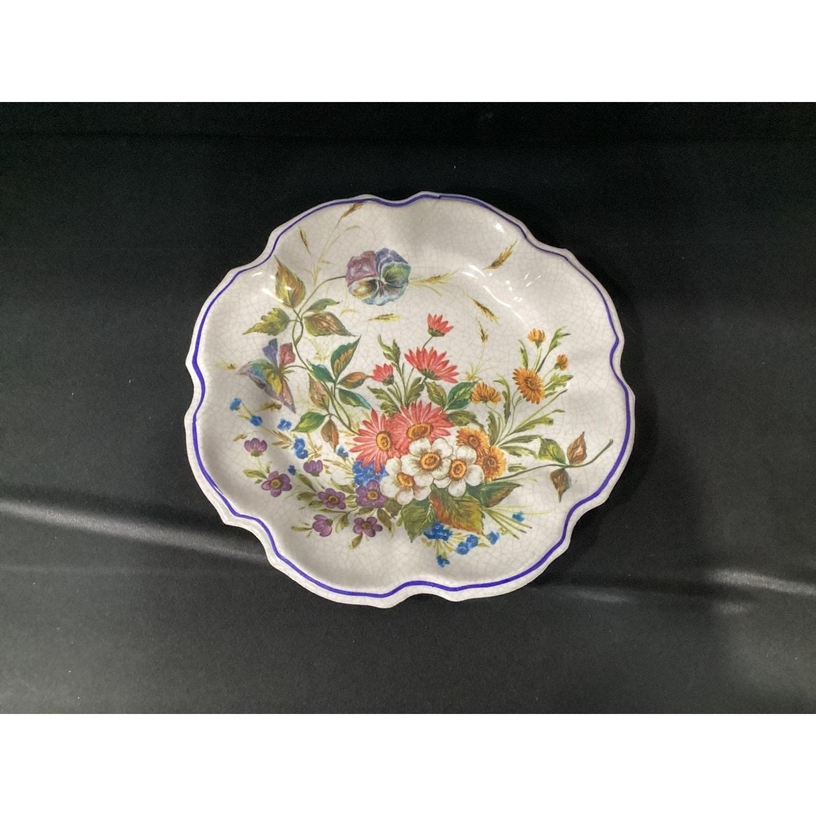Lami Italy Floral Melamine Dinner Plates, Set of 4, Scalloped Edges Dinnerware - Thumbnail 4