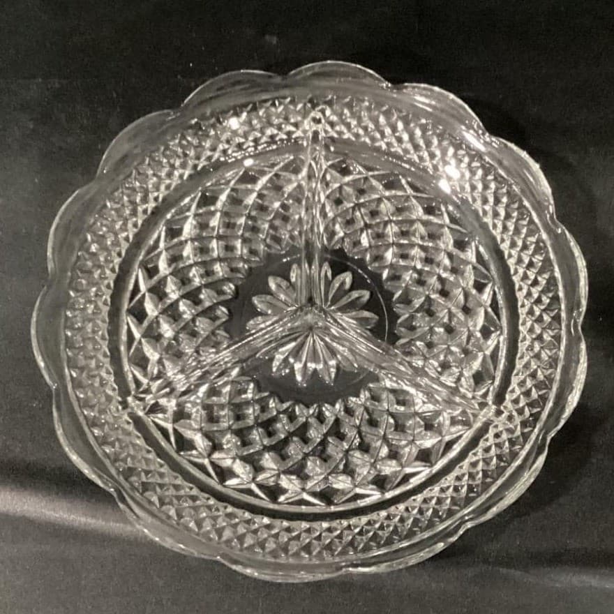 Anchor Hocking Wexford Divided Relish Dish, Vintage Clear Pressed Glassware - Thumbnail 3