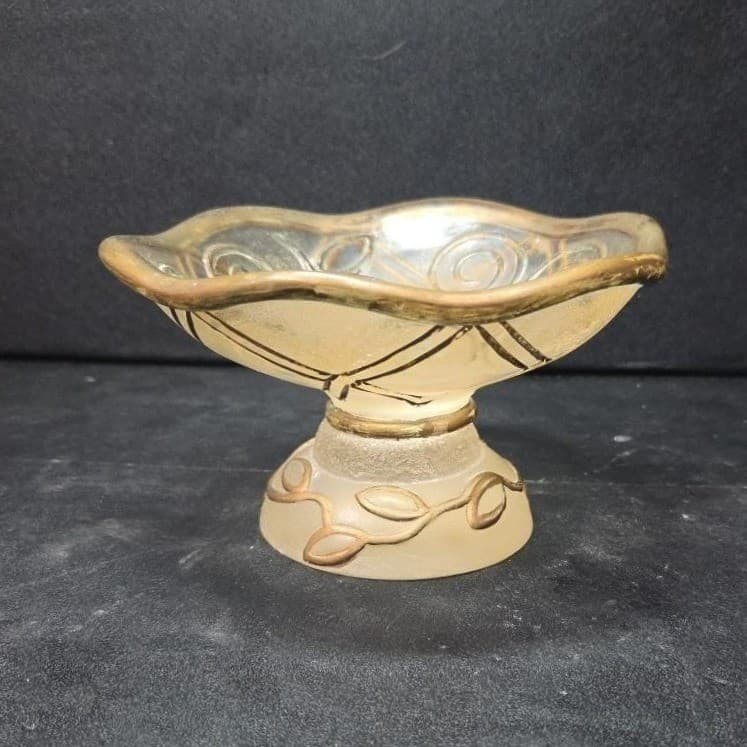 Wamsutta Resin Gold Accent Footed Bowl, Soap Or Trinket Dish, Replacement Decor - Thumbnail 5
